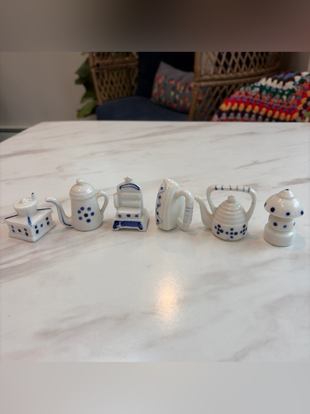 6 Vintage UCGC Taiwan Porcelain Blue & White Miniatures tea iron coffee pot